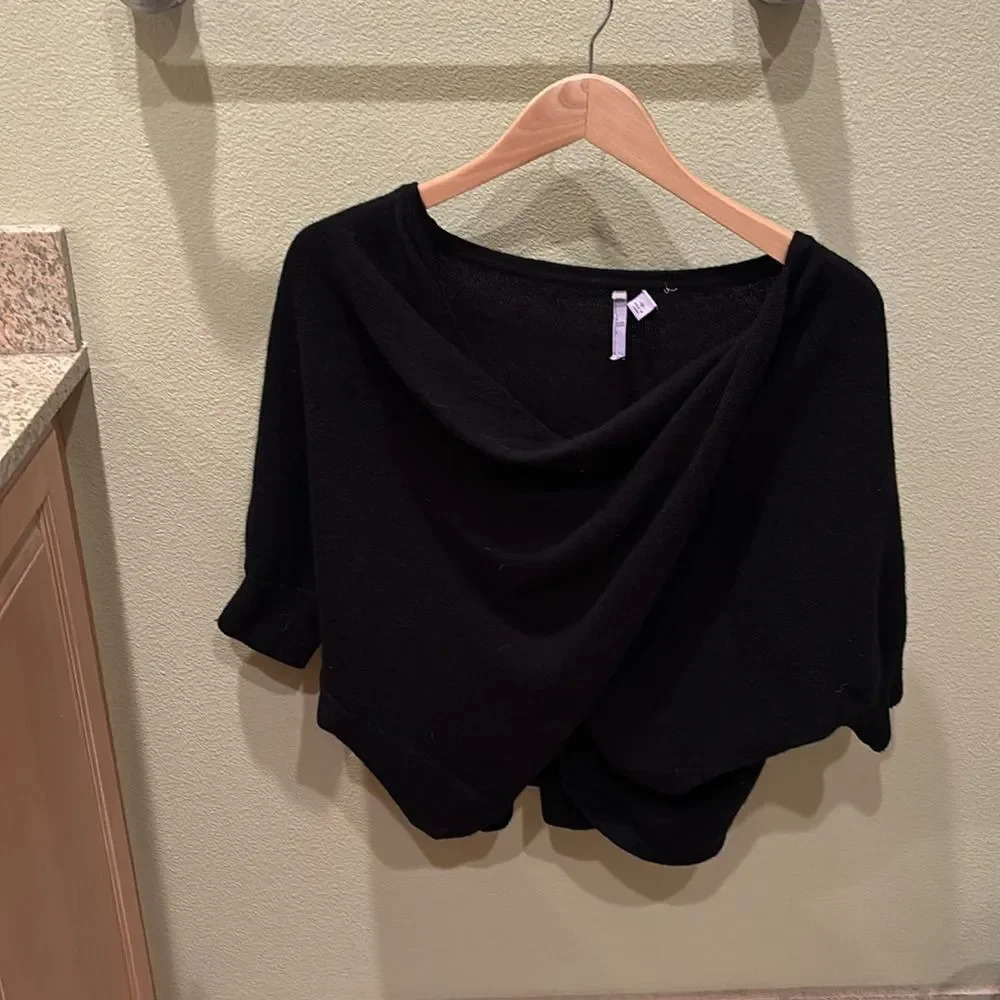 Cullen woman's black cashmere wrap sweater - Picture 2 of 9